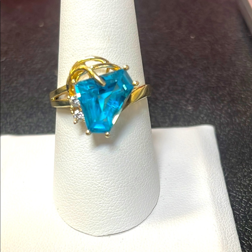 443236 14kyellow gold blue topaz